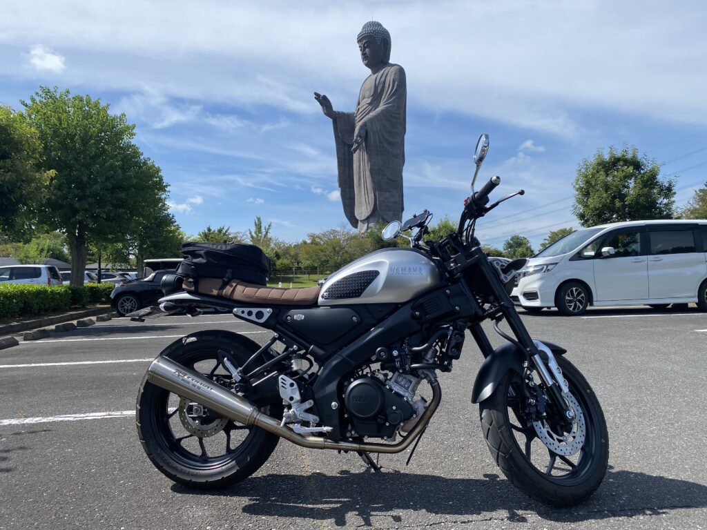 牛久大仏とXSR155