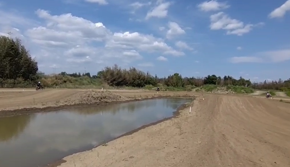 モトクロスごっこコース