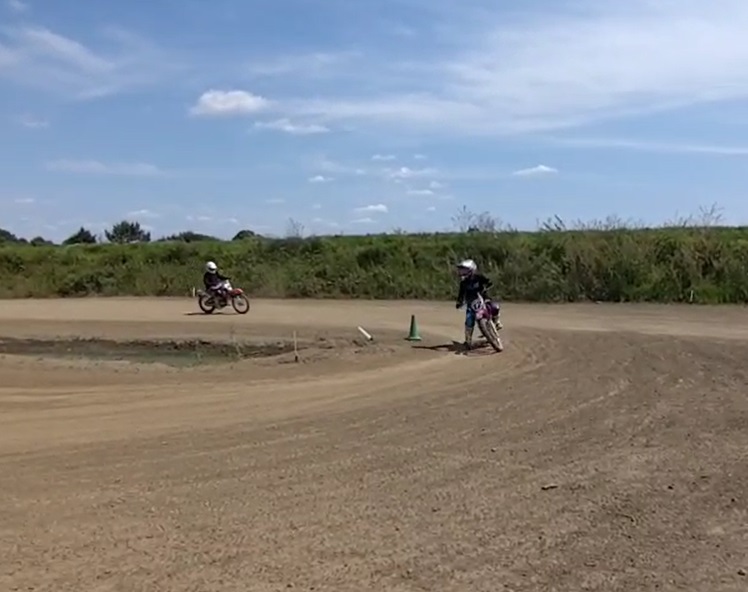 モトクロスごっこコースコーナー