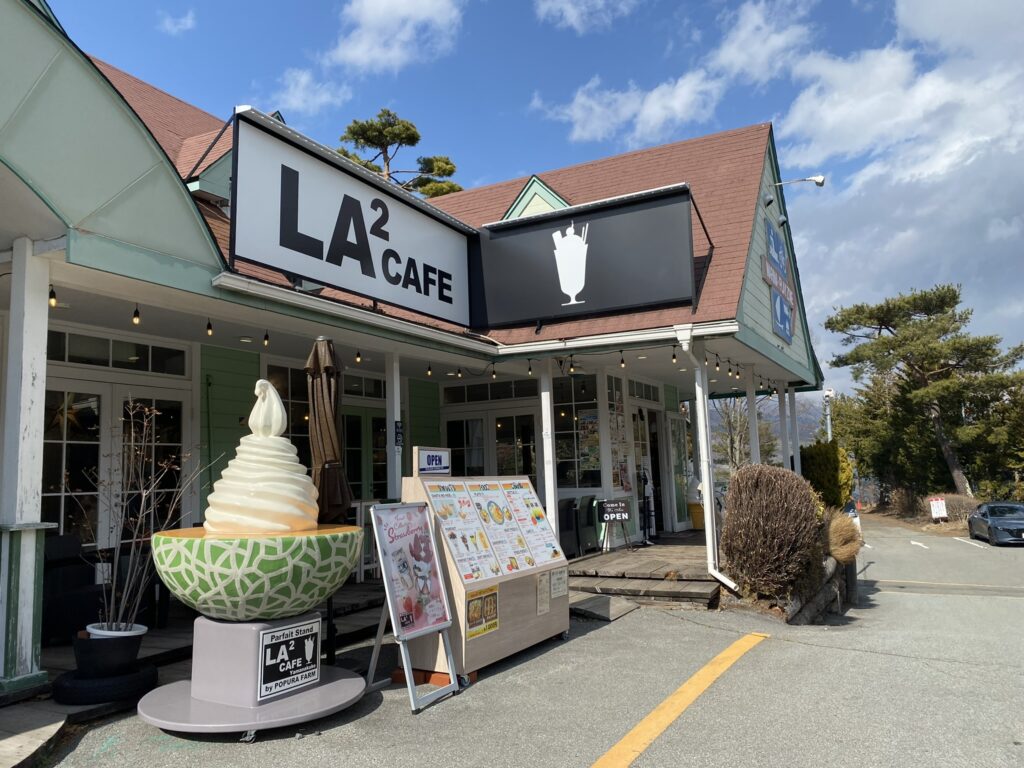 LA2CAFE店舗外